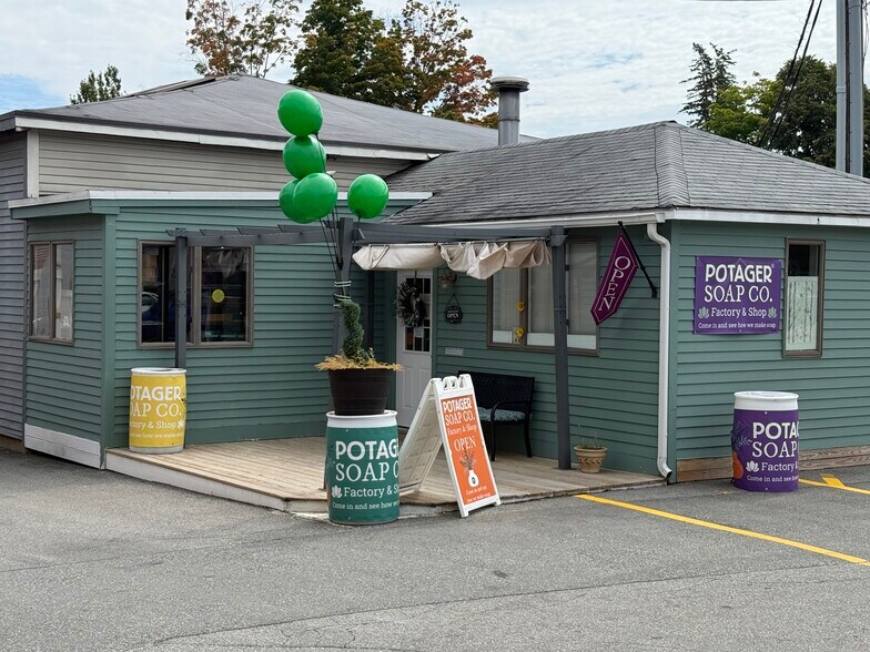 More Photos Of 152 Commonwealth Ave, Concord Flex For Lease