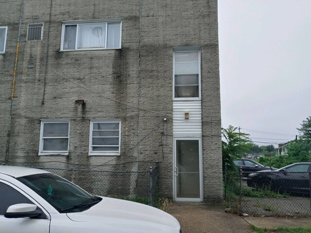 More Photos Of 100-102 W Gale St, Philadelphia Flex For Lease