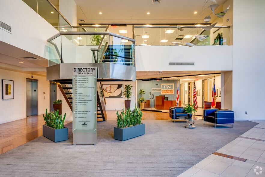 More Photos Of 7250 N 16th St, Phoenix Office For Sale