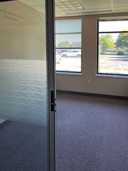 More Photos Of 3161 NW Northdale Blvd, Minneapolis Office For Lease