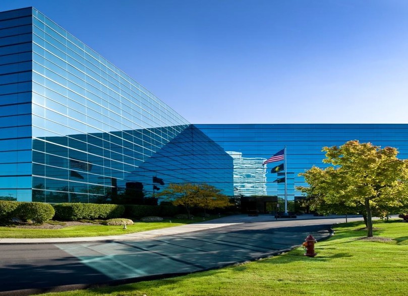 More Photos Of 2800 Livernois Rd, Troy Office For Lease