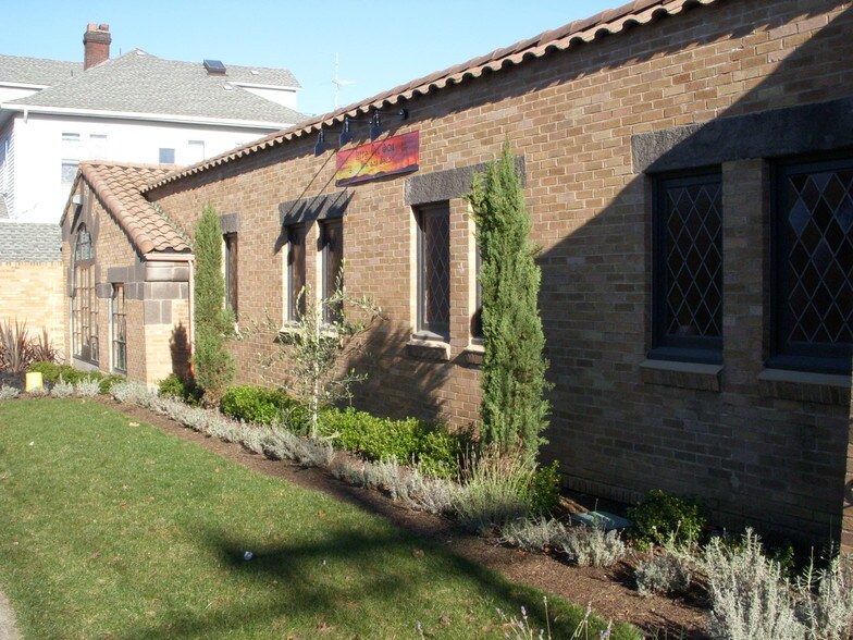 More Photos Of 210 NW 17th Ave, Portland Office For Lease