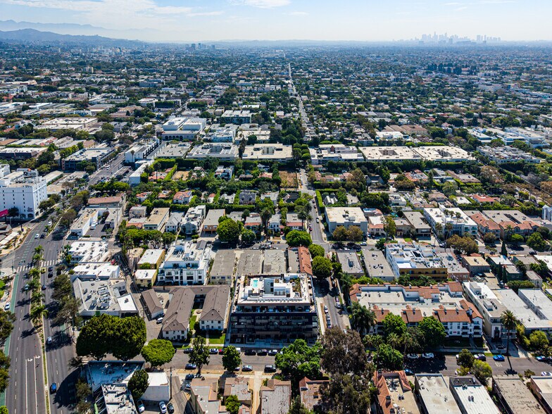 More Photos Of 1001 N Croft Ave, Los Angeles Apartments For Sale