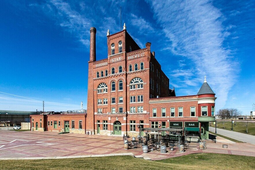 More Photos Of 600 Star Brewery Dr, Dubuque Office For Lease