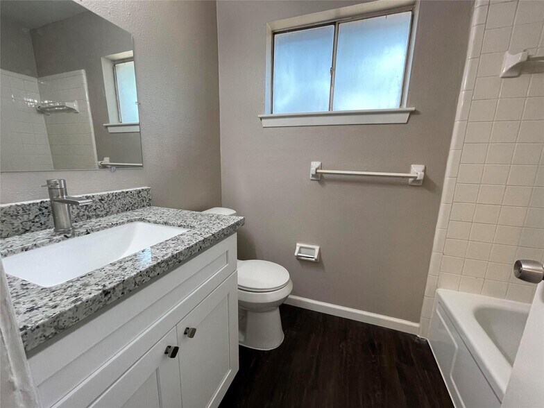 More Photos Of 7315 Housman, Houston Specialty For Sale