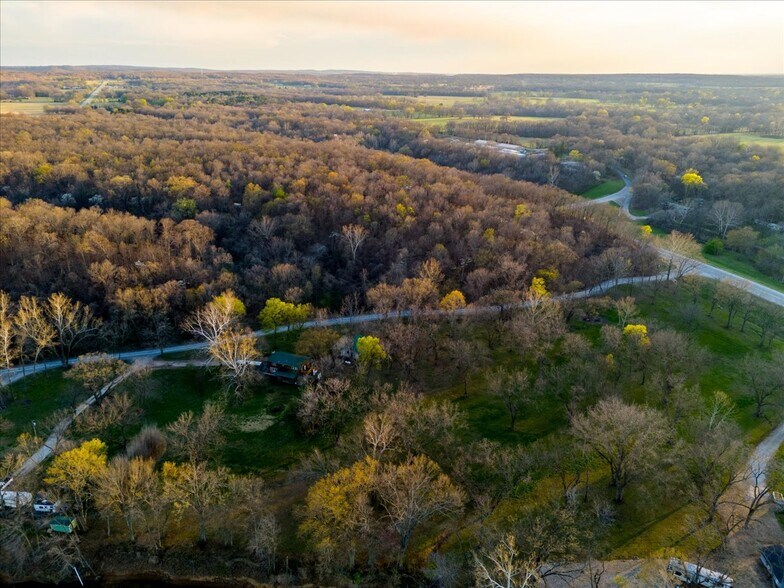 More Photos Of 9596 N 447 Rd, Spavinaw Trailer Camper Park For Sale