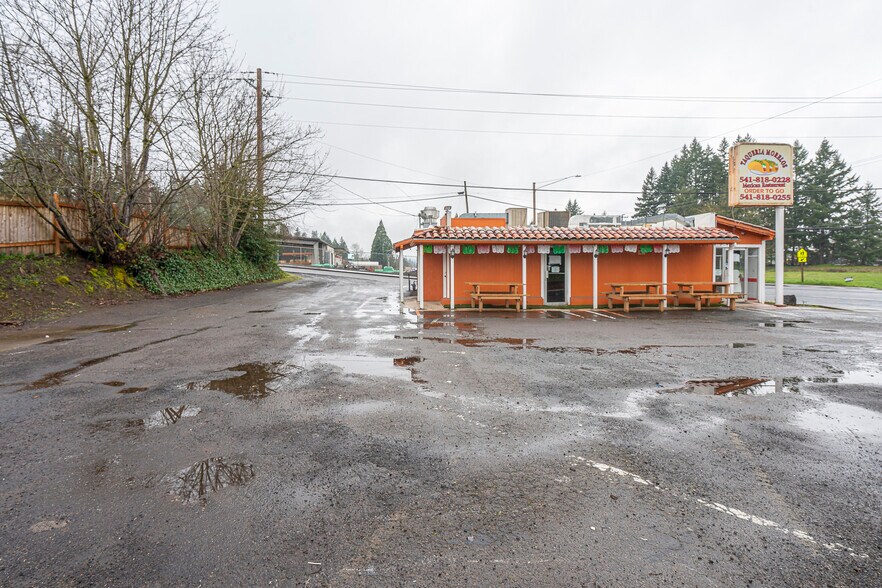 More Photos Of 3103 Highway 20, Sweet Home Restaurant For Sale