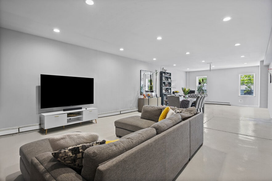 More Photos Of 101 Midland Ave, Port Chester Warehouse For Sale