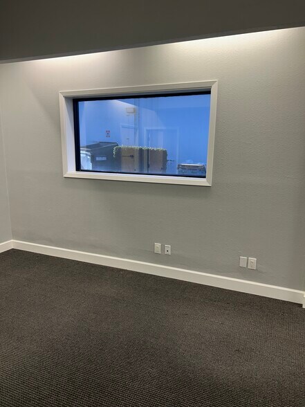 More Photos Of 6 Commercial Blvd, Novato Industrial For Lease