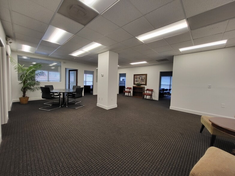 More Photos Of 1215 Hightower Trl, Atlanta Medical For Lease