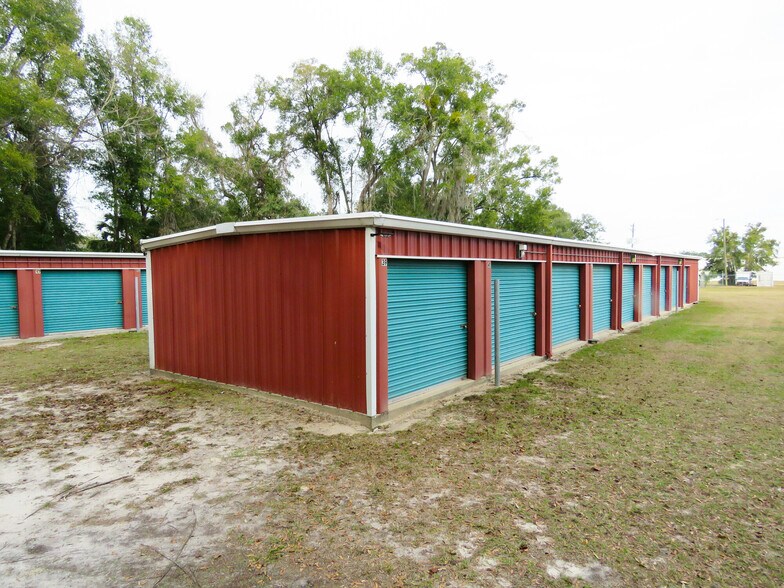 More Photos Of 2150 14th St NW, Chiefland Self Storage For Sale