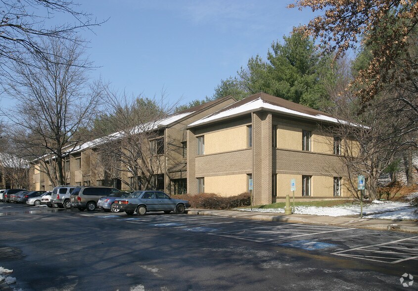 More Photos Of 5525 Twin Knolls Rd, Columbia Office For Sale