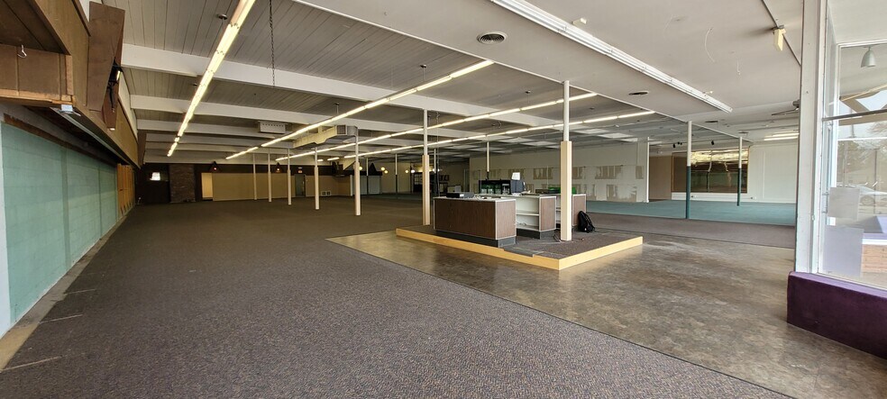 More Photos Of 2515 6th Ave N, Great Falls General Retail For Sale