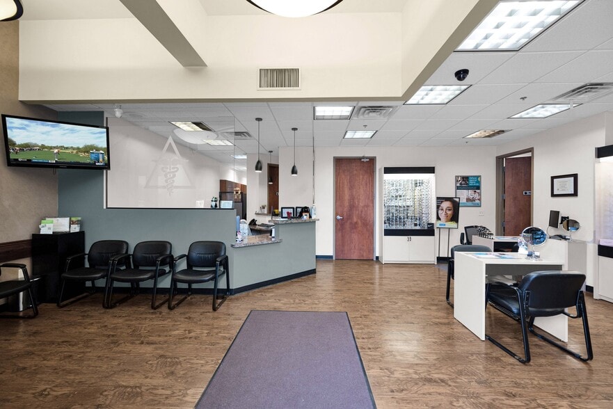 More Photos Of 8404 E Shea Blvd, Scottsdale Medical For Lease