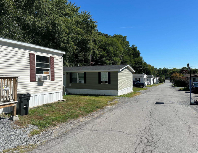 More Photos Of 413 Saratoga Rd, Schenectady Manufactured Housing Mobile Home Park For Sale