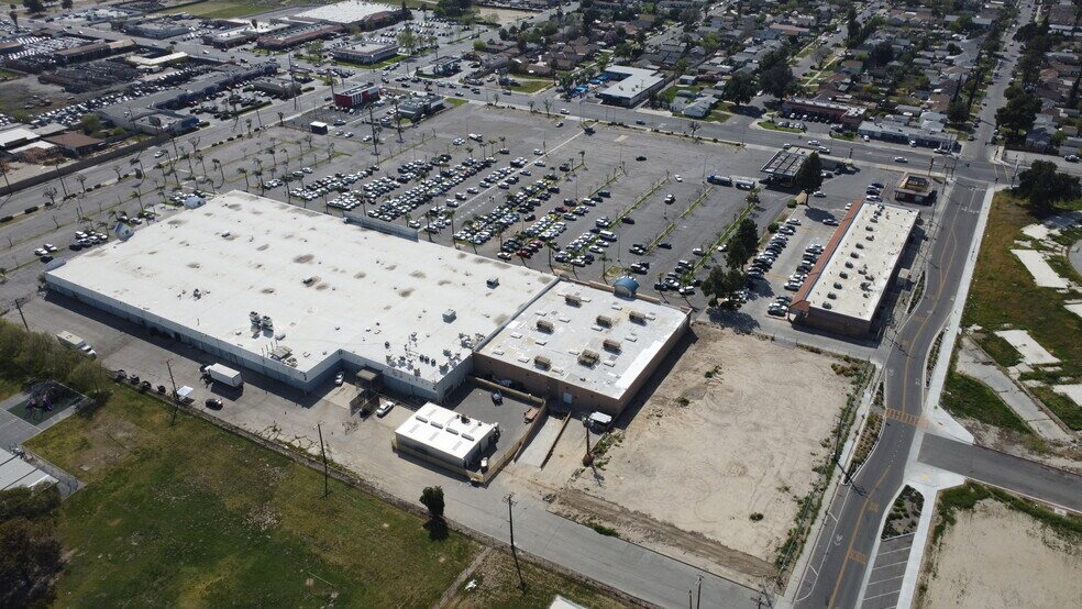 More Photos Of 905-1055 N Waterman Ave, San Bernardino Unknown For Lease