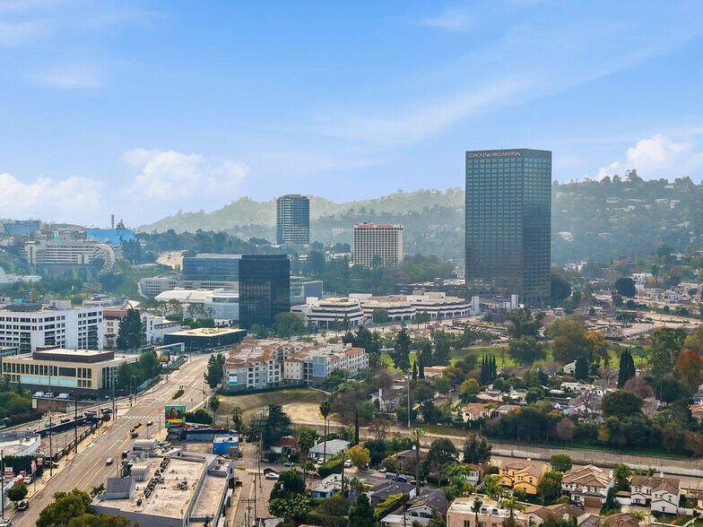 More Photos Of 10714 Valley Spring Ln, North Hollywood Apartments For Sale