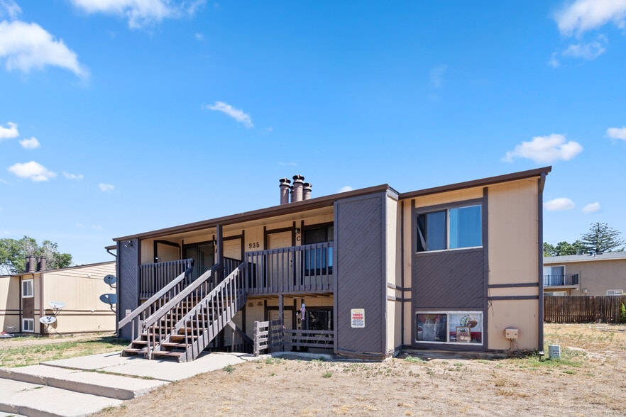 More Photos Of 935 Hathaway Dr, Colorado Springs Apartments For Sale