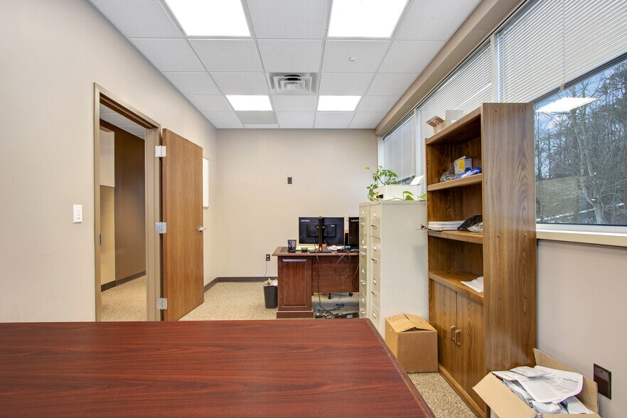 More Photos Of 60 Bryant Woods S, Amherst Medical For Sale