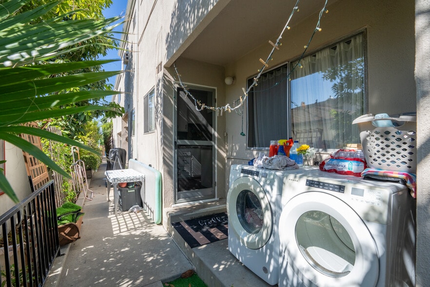 More Photos Of 1434 Berkeley St, Santa Monica Apartments For Sale