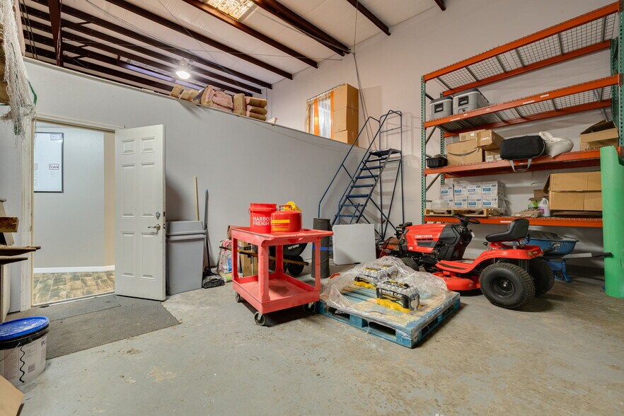 More Photos Of 9914 State Road 52, Hudson Warehouse For Sale