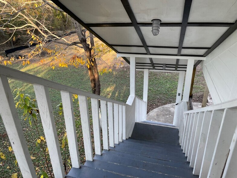 More Photos Of 613 Central Texas Expy, Lampasas Multifamily For Sale
