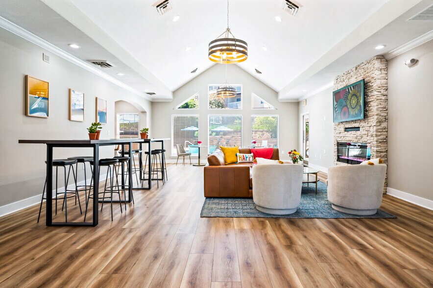 More Photos Of 400 Legends Terrace Dr, Eureka Apartments For Sale