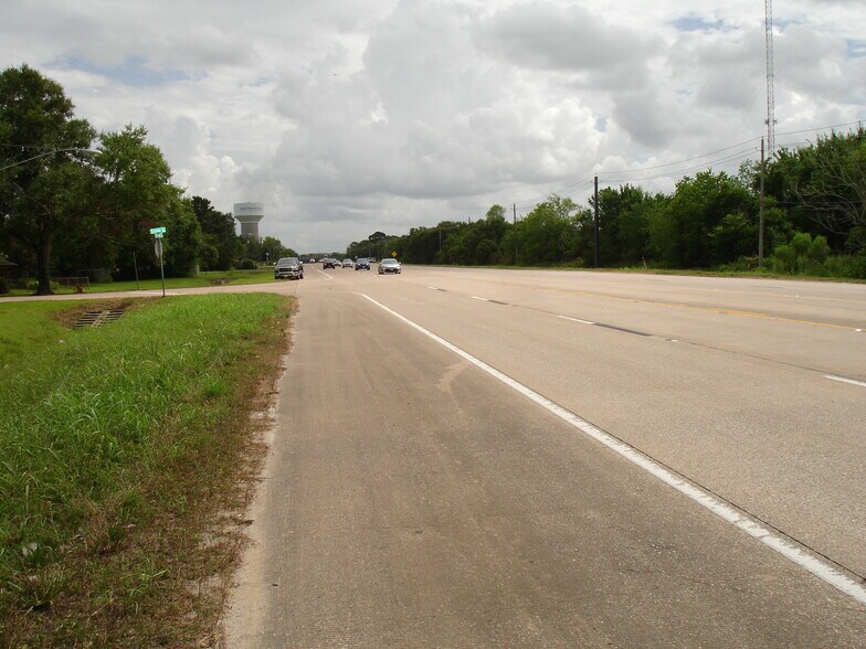 More Photos Of 3207 W Parkwood Ave, Friendswood Land For Sale