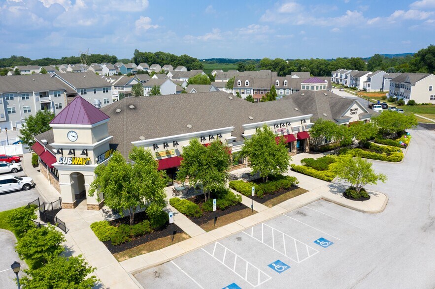 Primary Photo Of 312-322 Honeysuckle Dr, Marietta Freestanding For Lease