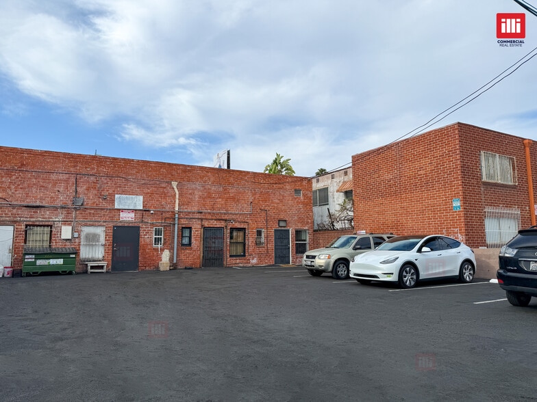 More Photos Of 8248 Beverly Blvd, Los Angeles Storefront Retail Office For Lease