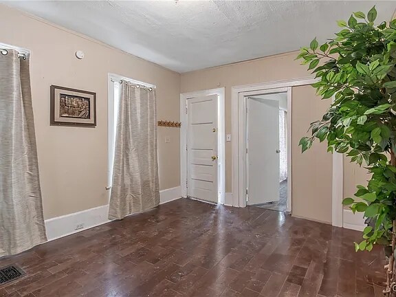 More Photos Of 306 Shuart Ave, Syracuse Multifamily For Sale