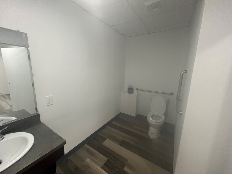 More Photos Of 666 Plainsboro Rd, Plainsboro Medical For Lease