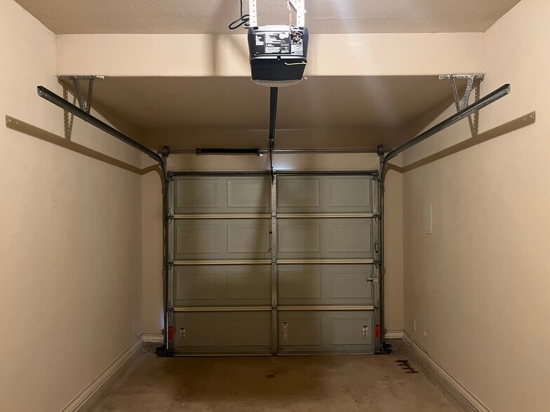 More Photos Of 7002 Donovan Way, San Antonio Apartments For Sale