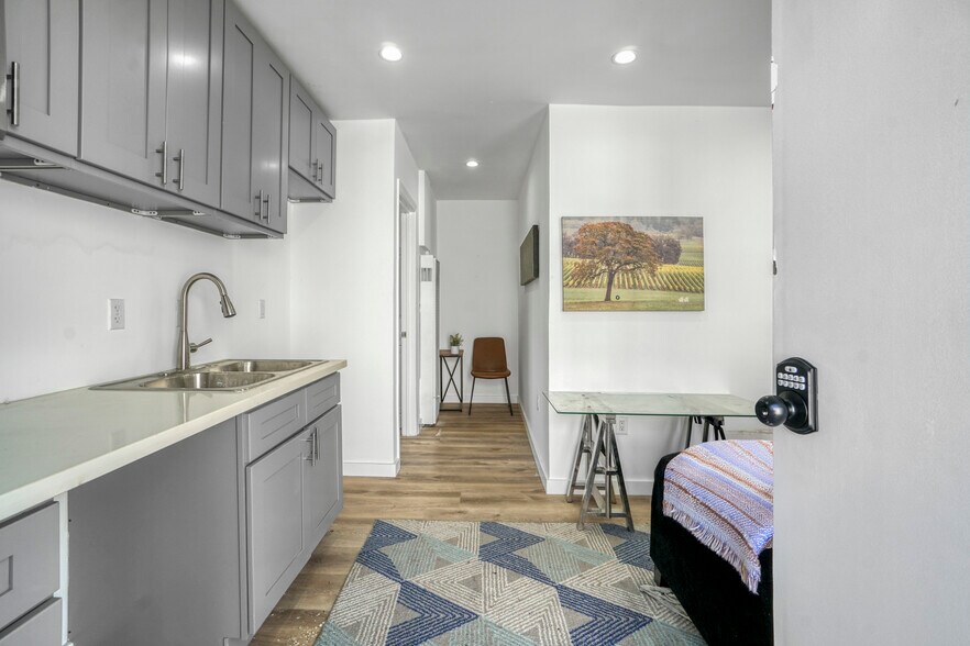 More Photos Of 5107 Crenshaw Blvd, Los Angeles Apartments For Sale