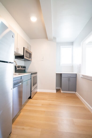 More Photos Of 205 34th St, Virginia Beach Apartments For Lease