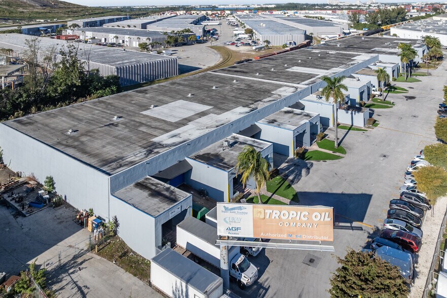 More Photos Of 9970 NW 89th Ct, Medley Warehouse For Lease