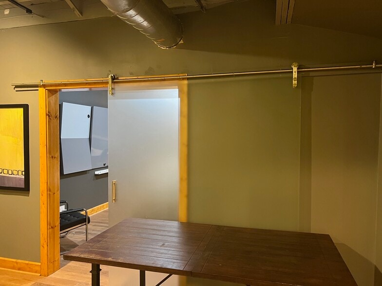 More Photos Of 2303 Charles St, Rockford Loft Creative Space For Sale