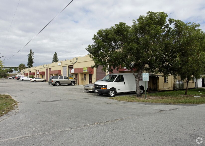 More Photos Of 8044-8045 W 2st Ct, Hialeah Warehouse For Sale
