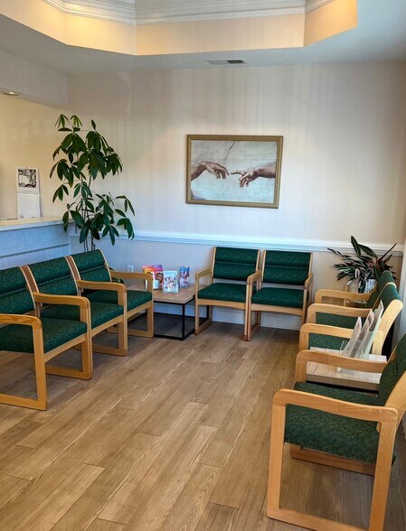 More Photos Of , Dallas Office For Sale