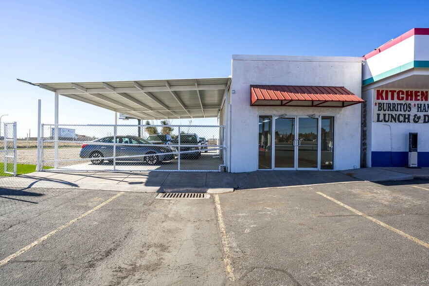 More Photos Of 5701 N Jornada Rd, Las Cruces Service Station For Sale