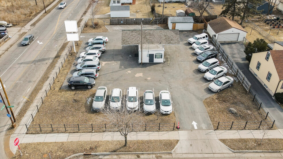 More Photos Of 370 Maryland Ave W, Saint Paul Auto Dealership For Sale