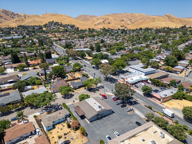 More Photos Of 4011 Railroad Ave, Pittsburg Medical For Sale