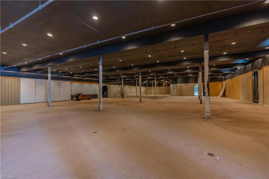 More Photos Of 314 Cherry Ave SE, Canton Warehouse For Sale