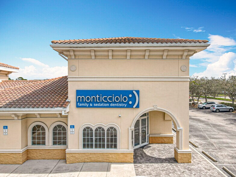 More Photos Of 9105 Town Center Pky, Bradenton Medical For Sale