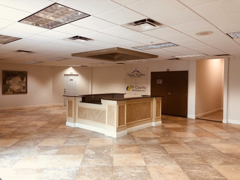 More Photos Of 1100 S Powerline Rd, Deerfield Beach Light Distribution For Sale