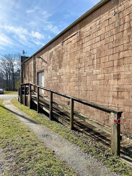 More Photos Of 3649 Willow St, Chincoteague General Retail For Sale