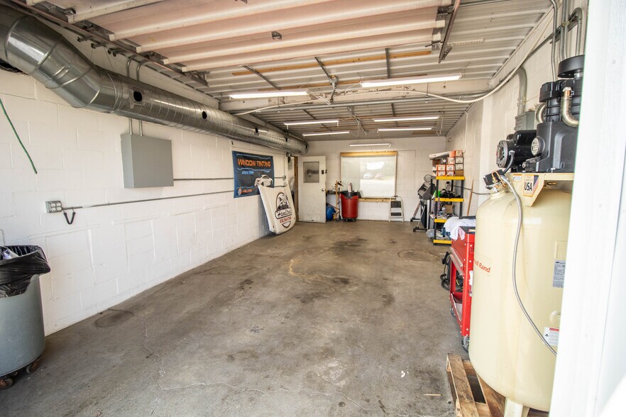 More Photos Of 10185 N Saginaw Rd, Clio Auto Repair For Sale