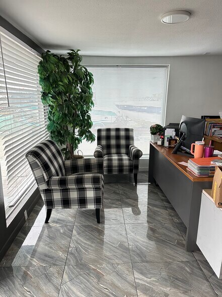 More Photos Of 9318 Ronda Ln, Houston Auto Repair For Sale