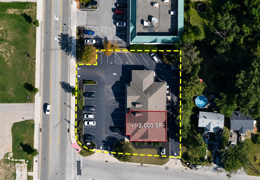 More Photos Of 9608-9610 Kenwood Rd, Blue Ash Freestanding For Lease