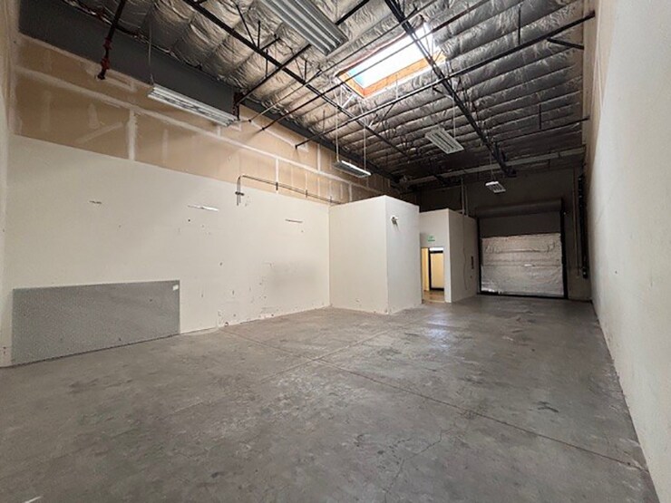 More Photos Of 401-457 Gateway Rd, Napa Warehouse For Lease